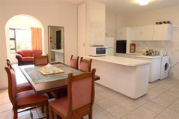 First Group Palm Park Apartman Margate Kültér fotó